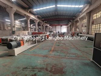 Zhangjiagang Langbo Machinery Co. Ltd. fabrika üretim hattı