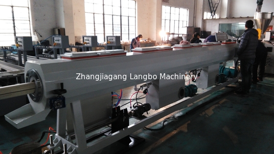 22 - 160KW Güç ile Çift Vidalı PVC Boru Ekstruder Hattı 16 - 630mm