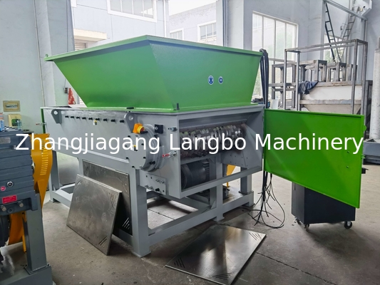 Plastik Eriyik Topakları İçin Tek Şaftlı Öğütücü 110KW