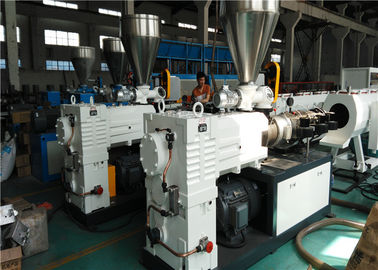Toz / Talaşsız Kesme Sistemli 150KG / Yüksek Kapasiteli PVC Boru Ekstrüzyon Hattı