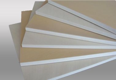 PVC Tavan Panel Üretim Hatı Plastik Karton Üretimi için Otomatik Ekstrüzyon Makinesi