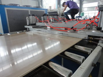 PVC Tavan Panel Üretim Hatı Plastik Karton Üretimi için Otomatik Ekstrüzyon Makinesi