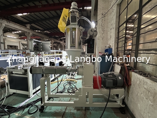 Otomatik Plastik Ekstrüzyon En İyi 22KW PVC Profiller Üretim hattı 80/156 Konik Çift vida Ekstrüder ile