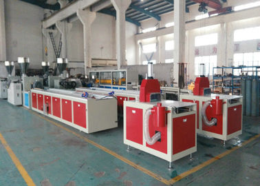 PVC Plastik ve Ahşap Köpük Plastik Levha Ekstrüzyon Hattı 1 Yıl Garanti