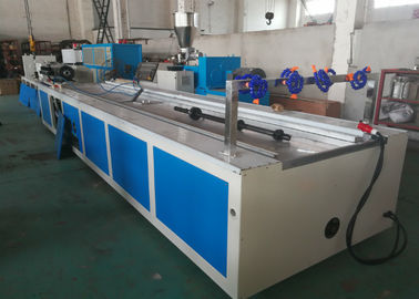Çatı panelleri için yüksek hızlı PVC profilli ekstrüder makinesi Plastik levhalar