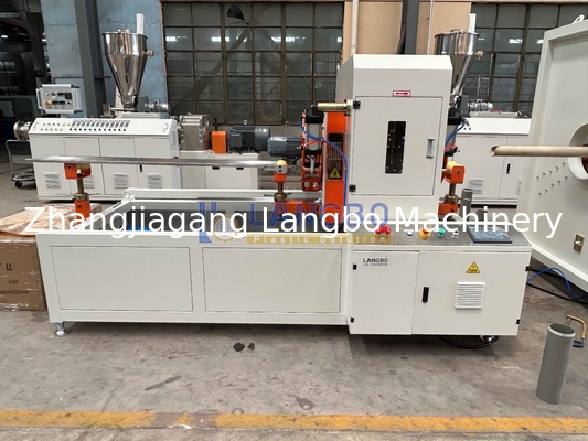 800kg/h Yüksek Hızlı PVC Boru Yapım Hattı 80/173 Yüksek Hızlı vida ile Boru çapı 75-250mm