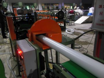 Tek vidalı ekstrüder boru üretim hattı PE PVC Belling Makinesi Yapma hattı 120-800kg/h Kapasitesi ile