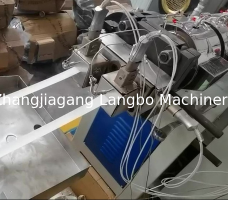 PVC Kenar bantlı bantlar Ekstrüzyon Üretimi Yapma Makinesi Yaprak Tipi PVC Kenar bantlı bantlı bant yaprak yapma makinesi kesme makinesi ileTaplar Ekstrüzyon hattı Ekstrüder makinesi