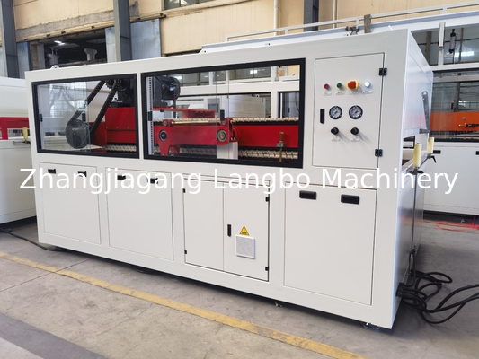 PVC Pencere Profili Ekstrüzyon hattı Yapım Makinesi Ekstrüzyon makinesi 1200mm PVC tavan paneli Üretim hattı Otomatik Elleme Makinesi ile