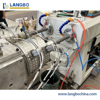 Otomatik Çift vidalı PVC boru makinesi, PVC hortum üretim hattı