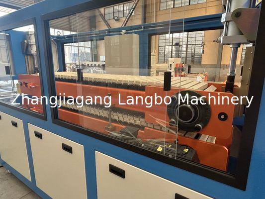 Konik Çift Vidalı İkiz Vida Plastik Süpürgelik Ekstrüzyon PVC Süpürgelik Profilleri Ekstrüder Üretim Hattı Yapma Makinesi