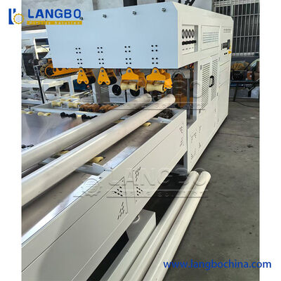 Otomatik PVC Boru Muf Makinesi Plastik Boru Soketi 800kg / H