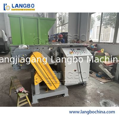 HDPE kova atık palet parçalama büyük plastik tank tek şaftlı parçalayıcı makine