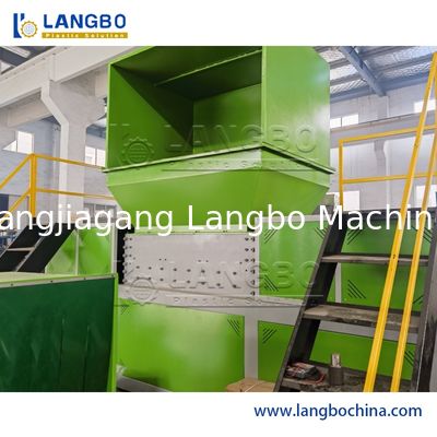 Tamamen Otomatik Yatay Atık Plastik Kırıcı Kırıcı Yeni Motor Kırma PVC Borular PE Dalgalanmış Borular Geri Dönüştürme Kırma Makinesi