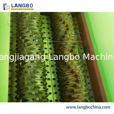 Tamamen Otomatik Yatay Atık Plastik Kırıcı Kırıcı Yeni Motor Kırma PVC Borular PE Dalgalanmış Borular Geri Dönüştürme Kırma Makinesi