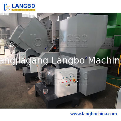 PVC PE Oluklu Borular, Borular, Tepsiler, Paletler, Pet PVC PC EVA ABS Günlük Malzemeler Kırma Parçalama Parçalayıcı Makinesi için Plastik Kırıcı