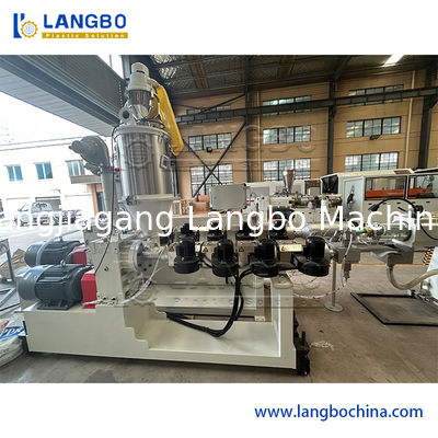 PPR boru çıkartma hattı 180kg/saat çıkış 3 katmanlı eş çıkartma ve SIEMENS PLC kontrolü