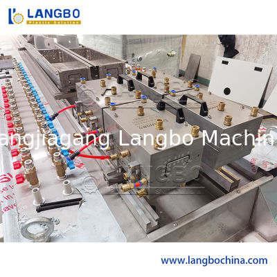 Plc Dokunmatik Ekran Kontrollü Enerji Tasarruflu 150KG / H PVC Profil Ekstrüzyon Hattı