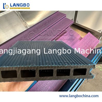 CE WPC Profil Ekstrüzyon Hattı 100 - 150KG / H Yüksek Üretim Kapasitesi