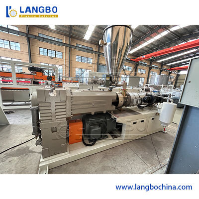 Konik Çift Vidalı Ekstruderli Özel WPC Duvar Paneli Üretim Hattı