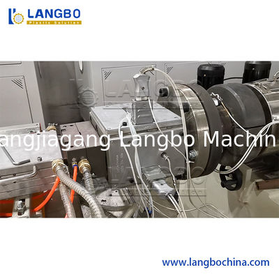 Mimari WPC Profil Ekstrüzyon Hattı 240MM Ürün Boyutu 37KW Motor Gücü