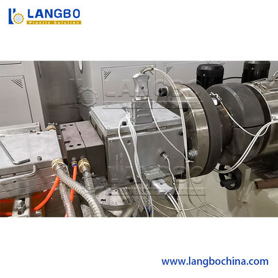 Konik Çift Vidalı Ekstruderli Özel WPC Duvar Paneli Üretim Hattı