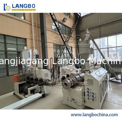 Mimari WPC Profil Ekstrüzyon Hattı 240MM Ürün Boyutu 37KW Motor Gücü