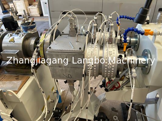 Factory Price Automatic Water Supply Drainage Plastic PVC Pipe/Tube Extrusion/Production Line