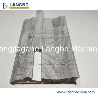 CE ISO Sertifikası ve Özel Voltajlı Skirting Board ve Decking için Çift vidalı PVC Profil Ekstrüzyon Hattı