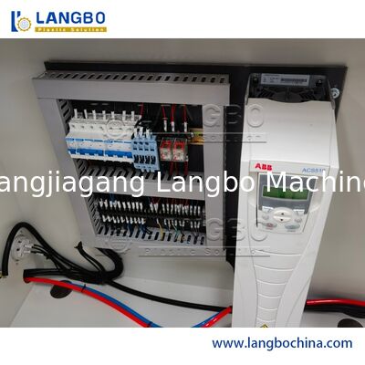 WPC/UPVC/PVC/PE/PP Duvar Paneli/Pran/Kapı/Dek/Çit/Pran/Pranın dışındaki ahşap plastik zemin profili ekstrüzyon üretim hattı