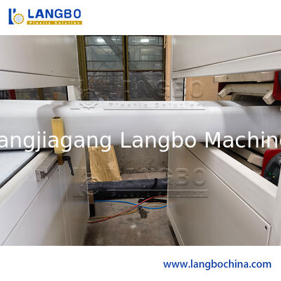 PE PP Ahşap-Plastik Çit Alt Profil Ekstrüzyon Üretim hattı Yerin İçinde veya Dışarıda / Parapetler / Tepside Kullanılır