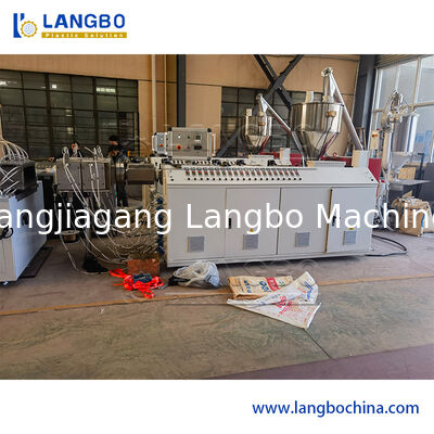 PVC PP PE ABS L Şekilli Plastik Profil Yapma Ekstrüzyon Makinesi Farklı Şekilli Kalıplarla Üretim hattı