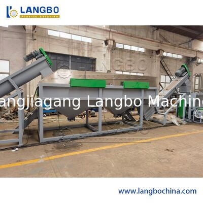 300-5000kg/H Kapasiteli PET Geri Dönüşüm Hattı, 14mm Parçacık Boyutu ve PET Şişe Geri Dönüşümü İçin 380V Voltaj