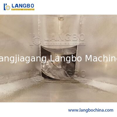 Islak yem granüllerinin dehidrasyonu için dikey kurutma karıştırıcısı