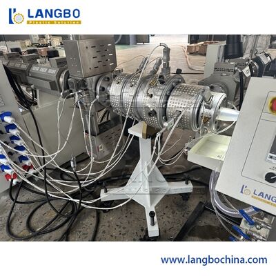 Düşük Gürültülü 20-63mm PPR Boru Ekstrüzyon Hattı 3 Katlı PPR Cam Elyaf Boru İmalatı