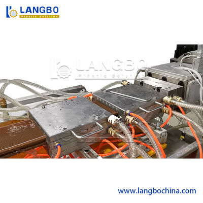 WPC Ahşap Plastik Kompozit Decking Zemin Çit Post Pencere ve Kapı Panel Çerçeve Profil Yapma Makinesi Ekstrüder