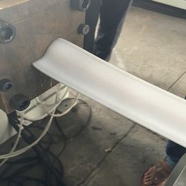 Plastik PS PVC Profil Üretim Hattı Süpürgelik Yüksek Performanslı Ekstrüzyon Hattı