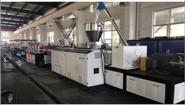 Plastik PVC Profil Köpüklü Ekstrüzer WPC Dullar Kapı Çerçeve Zeminler PP PE PC Çürük Tahta Sızıntı ABS PMMA Profil Ekstrüzyon hattı